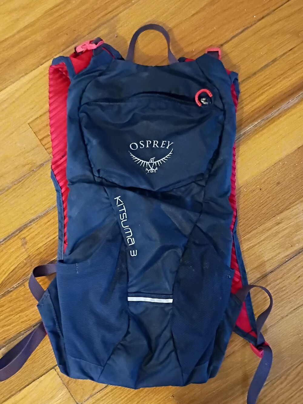 OSPREY Navy Blue and Red Kitsuma 3 Hydration Pack